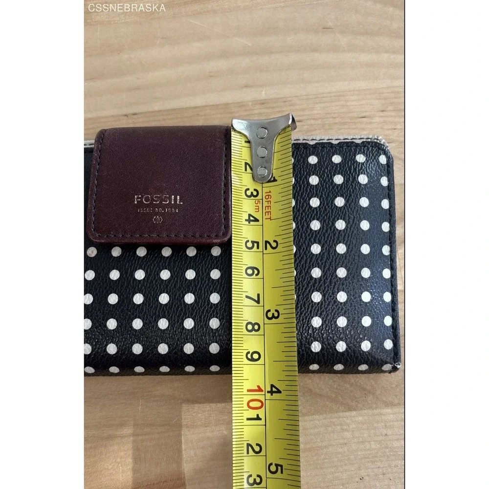 Fossil‎ Polka Dot Color Block Cow Hide Leather Button Closure Back Zip Wallet